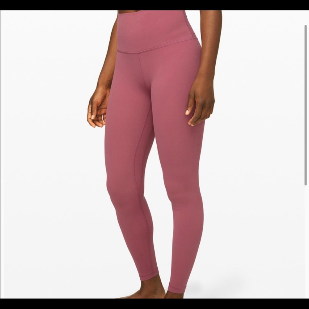MAJOR ISO! Don’t buy!!! Looking for these leggings